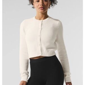 ALO Snuggle Up Sweater Cropped Cardigan, Ivory, size S